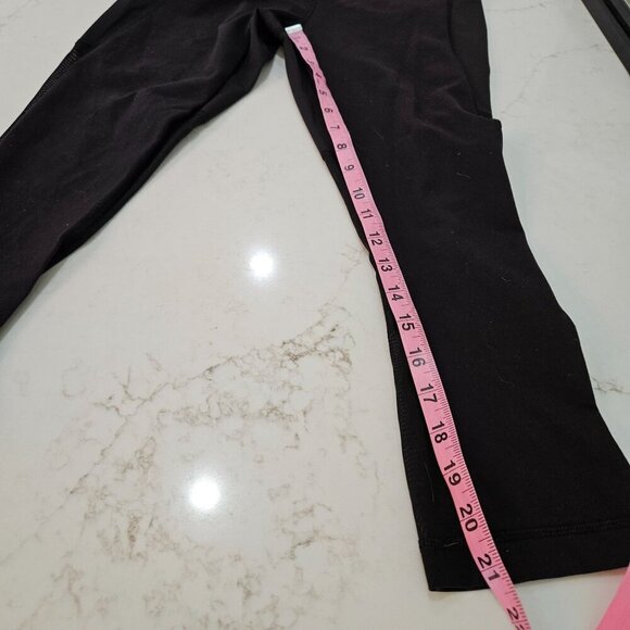 Lululemon Breathe Easy Crop Leggings Size 8 Black & Pink Mesh Leg Back - Picture 11 of 11